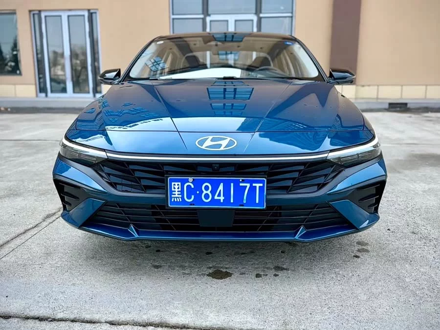 Hyundai Elantra