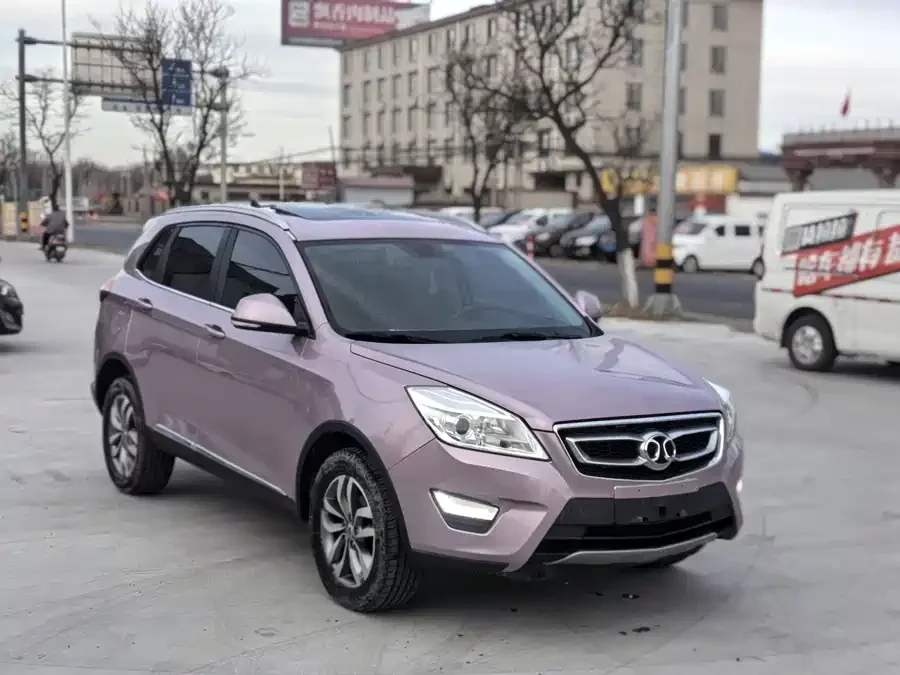 BAIC Saab X65