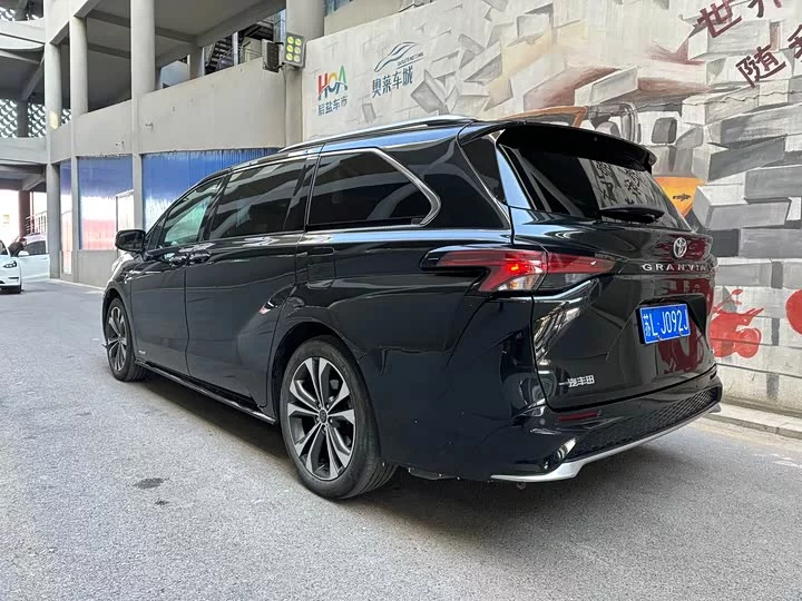 Toyota Granvia