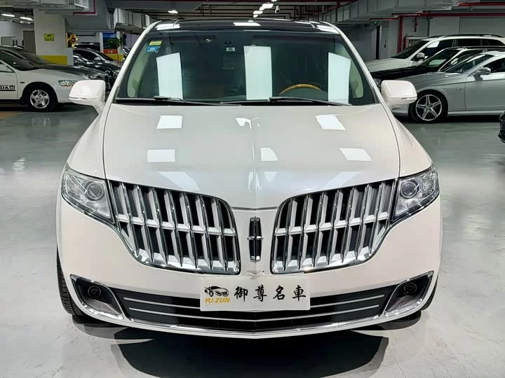 Lincoln MKT