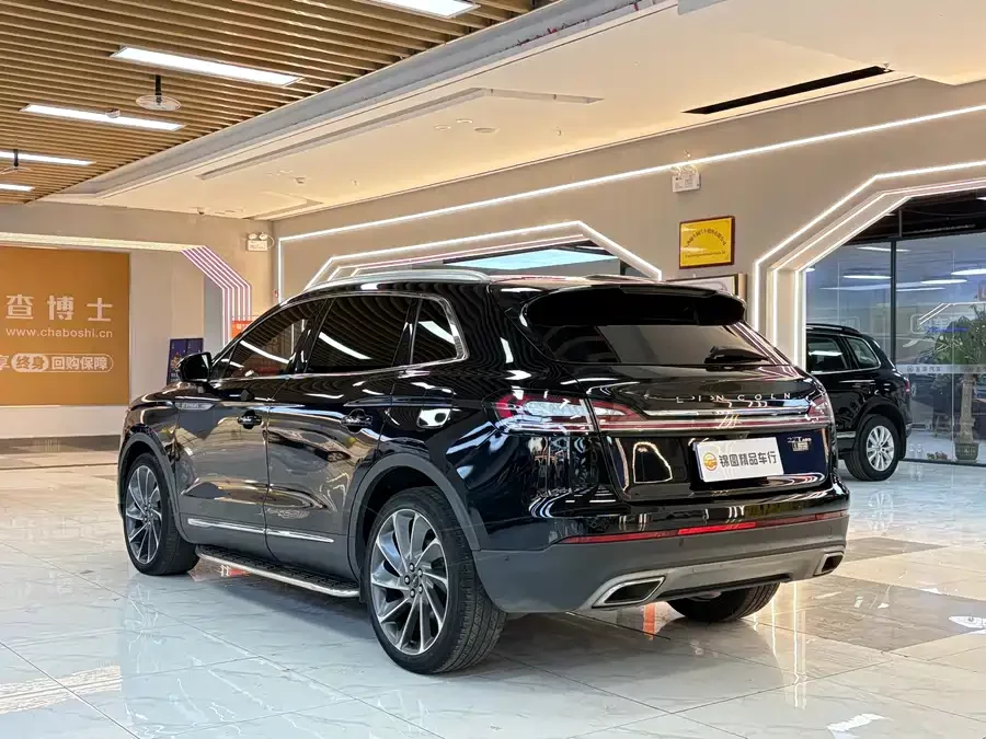 Lincoln Navigator