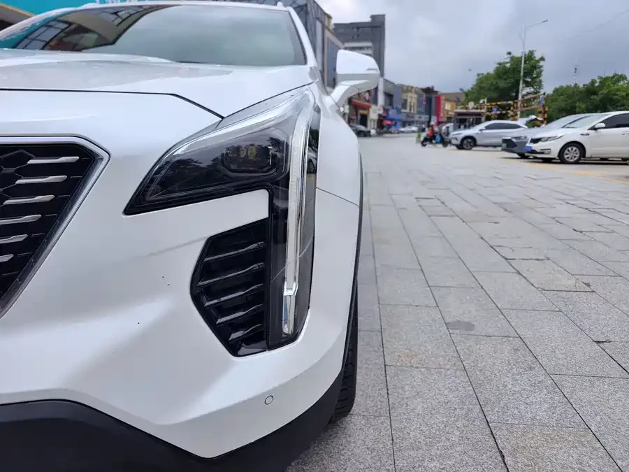 Cadillac XT4