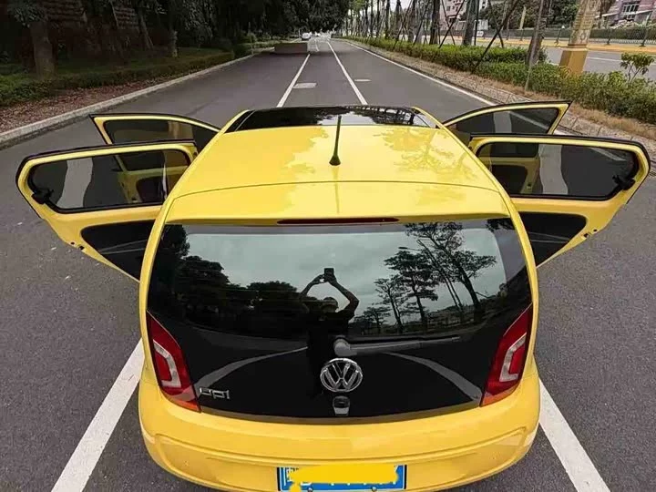 Volkswagen up!