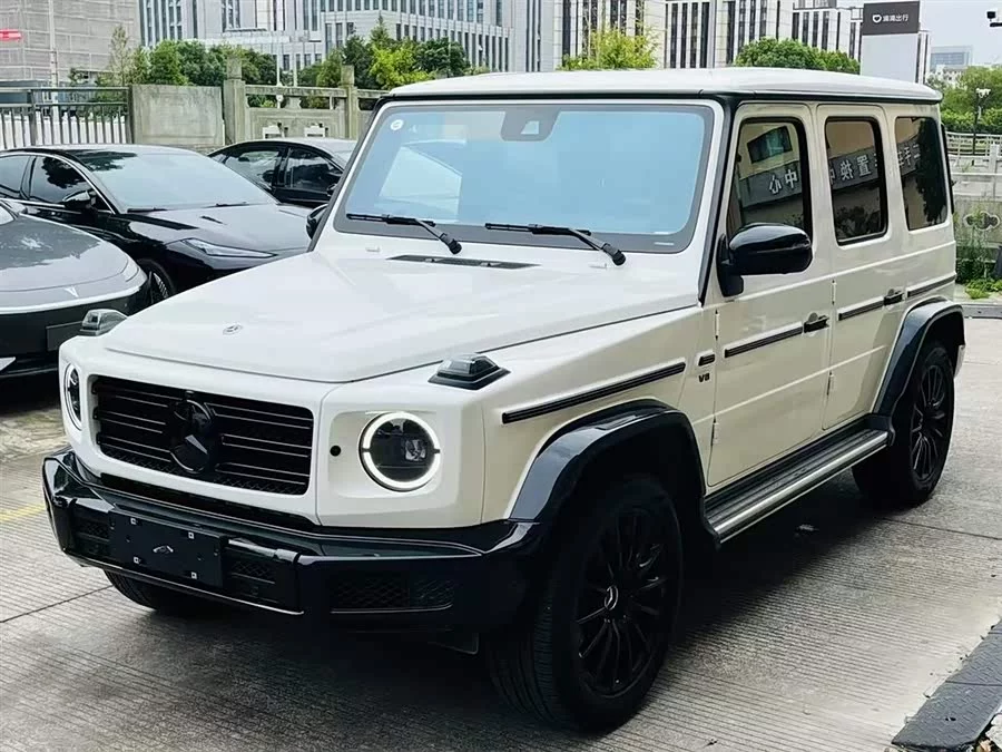 Mercedes Benz G-rated