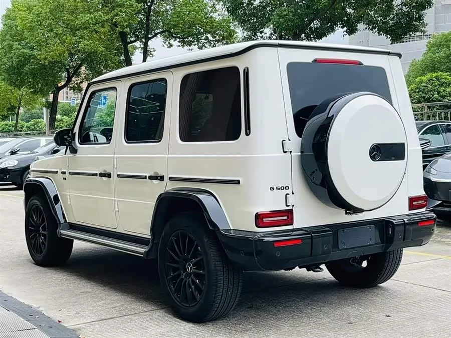 Mercedes Benz G-rated