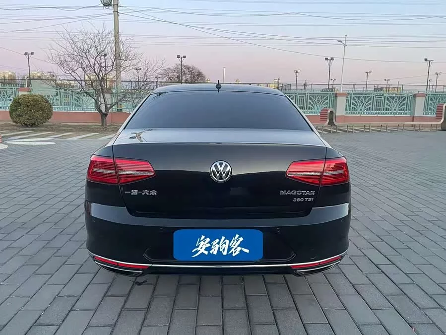 Volkswagen Magotan