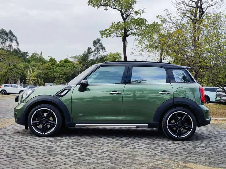 MINI COUNTRYMAN