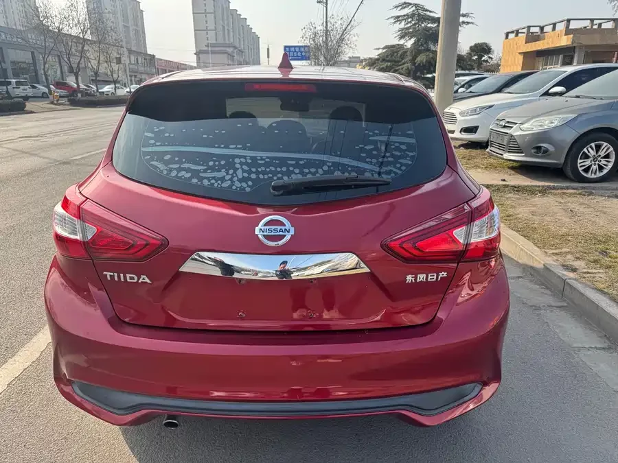 Nissan Tiida