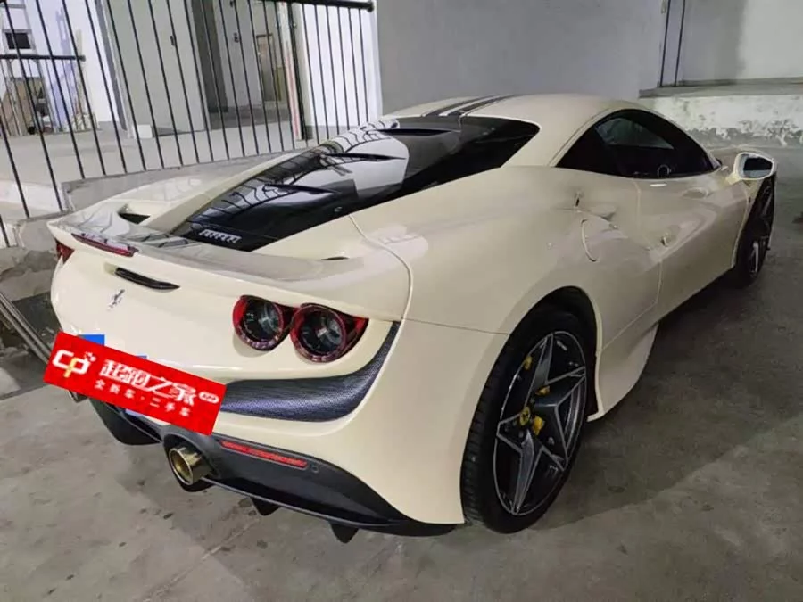 Ferrari F8