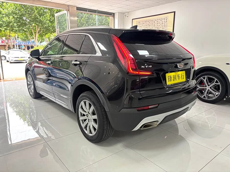 Cadillac XT4