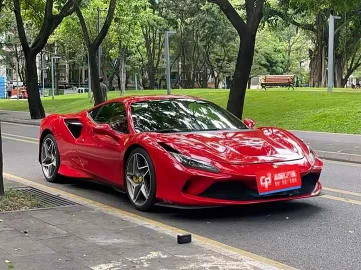 ferrari F8