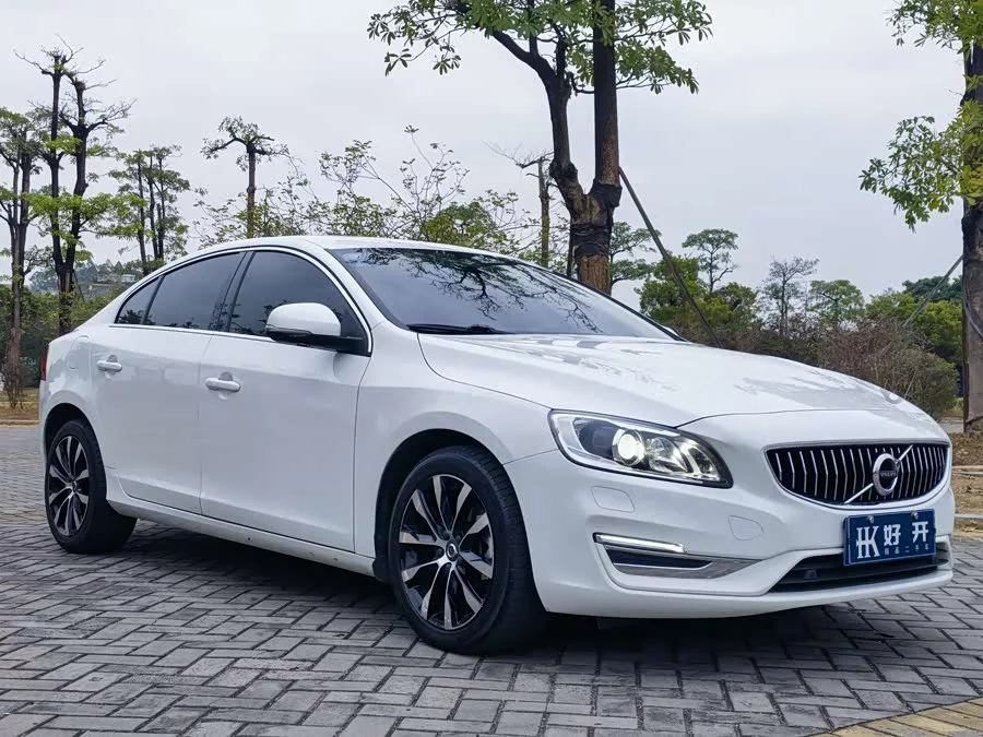 Volvo S60