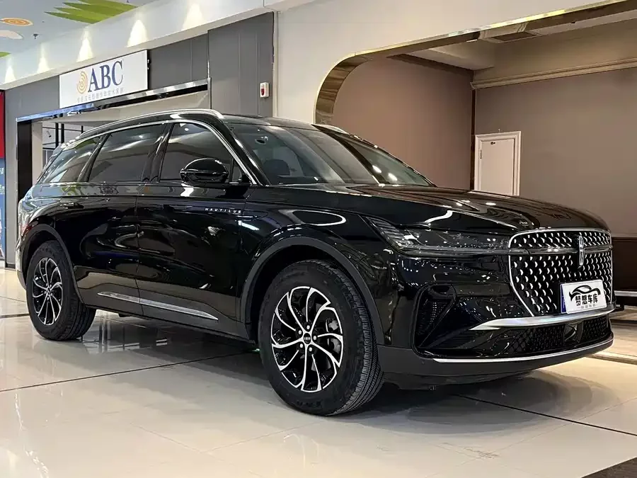 Lincoln Navigator