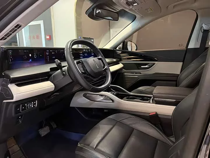 Lincoln navigator