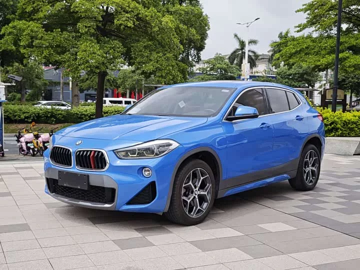 BMW X2