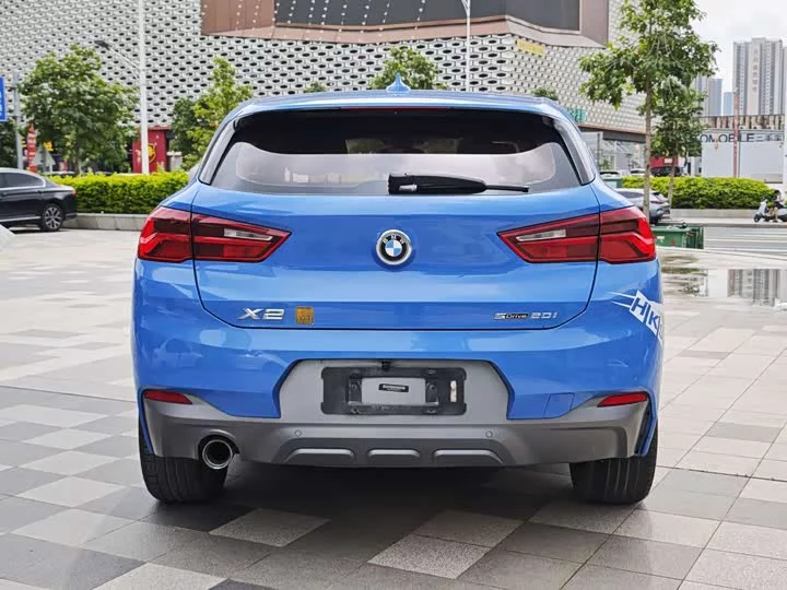 BMW X2