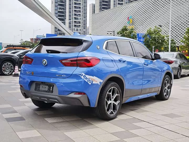 BMW X2