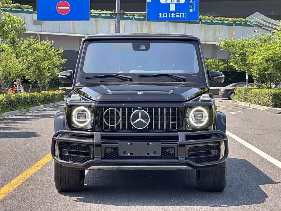 Mercedes Benz G-rated