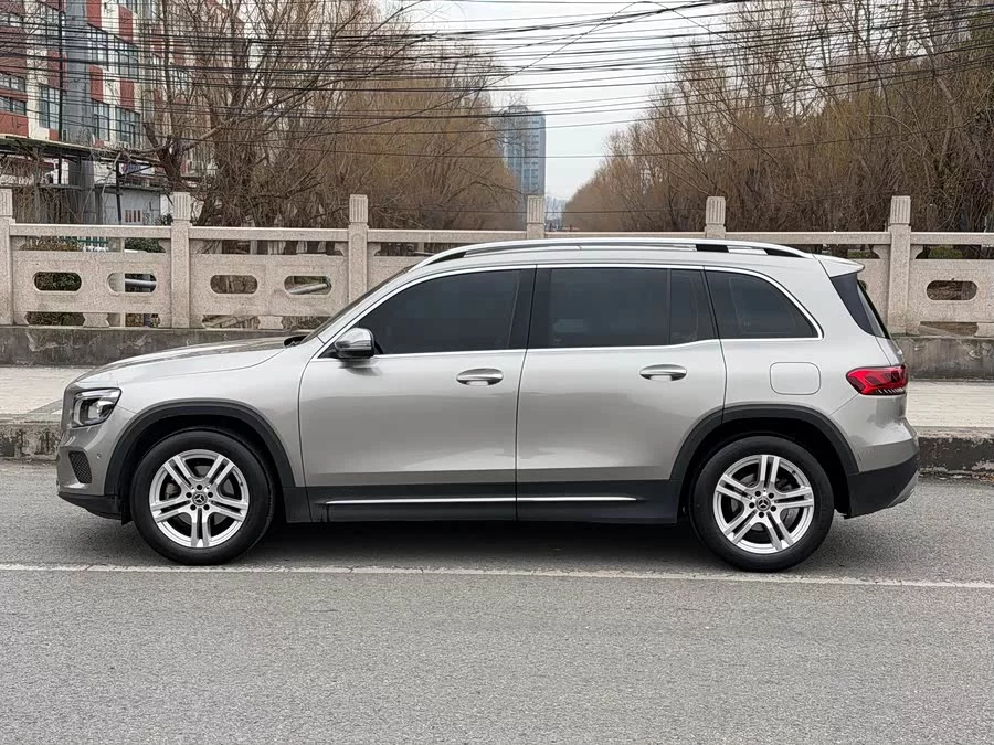Mercedes Benz GLB