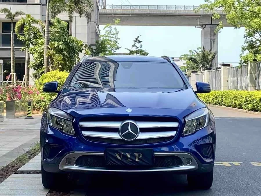 Mercedes Benz GLA