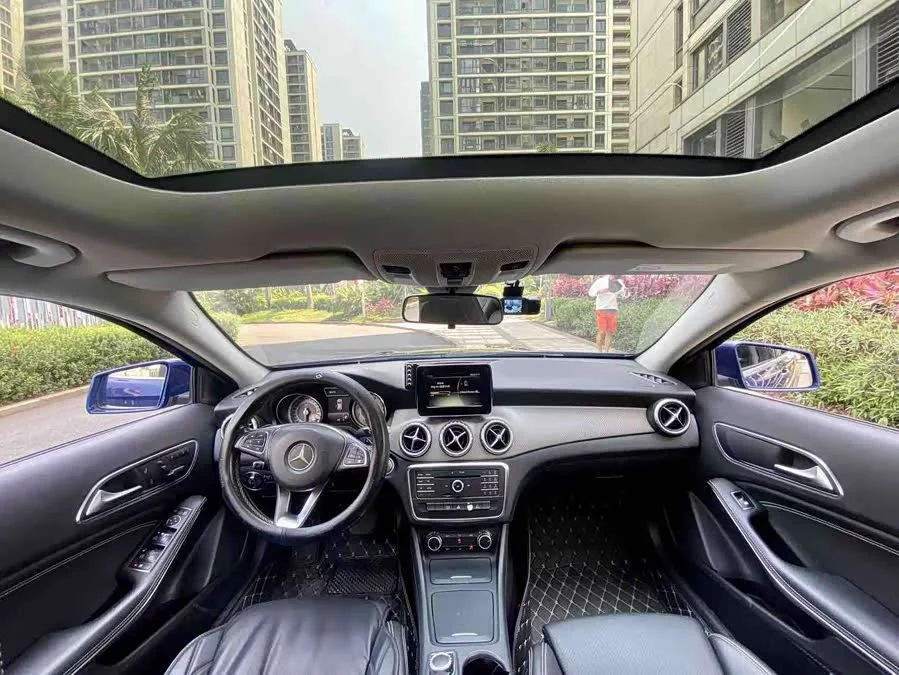 Mercedes Benz GLA