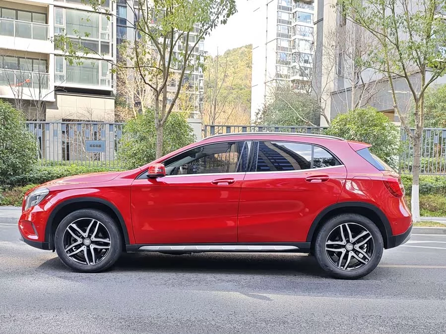 Mercedes Benz GLA