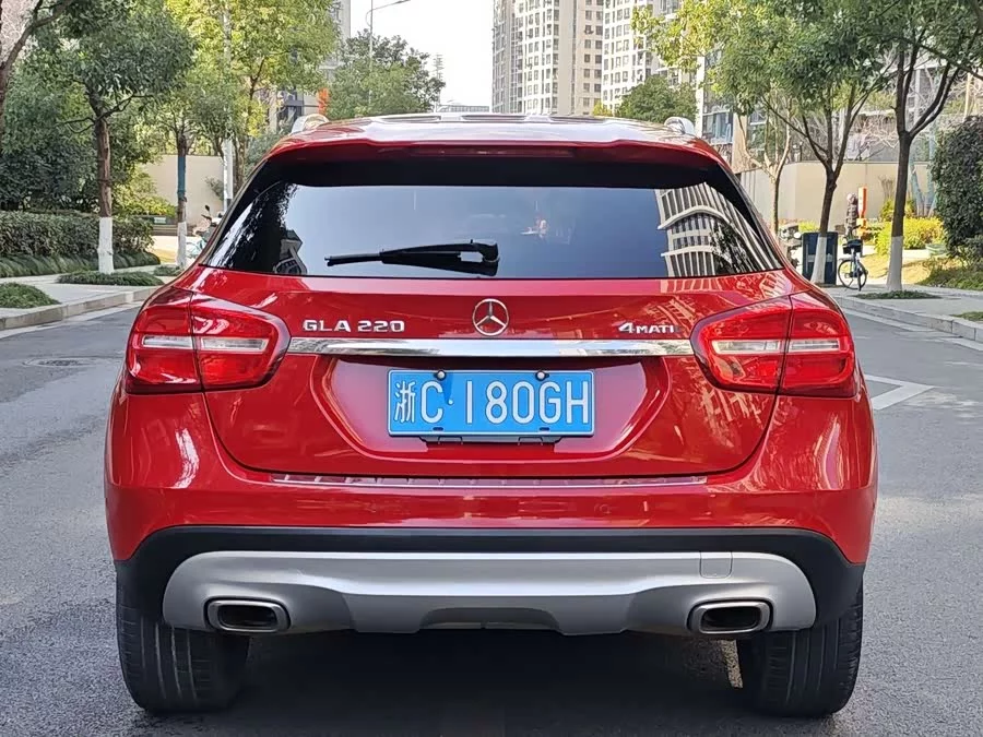 Mercedes Benz GLA