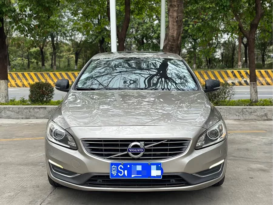 Volvo S60
