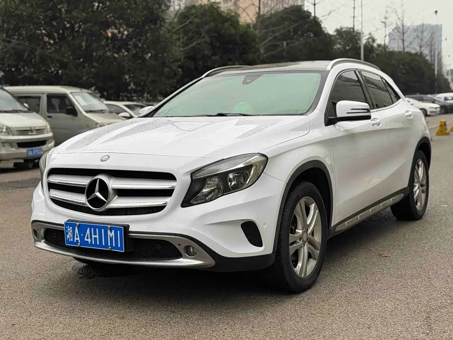 Mercedes Benz GLA