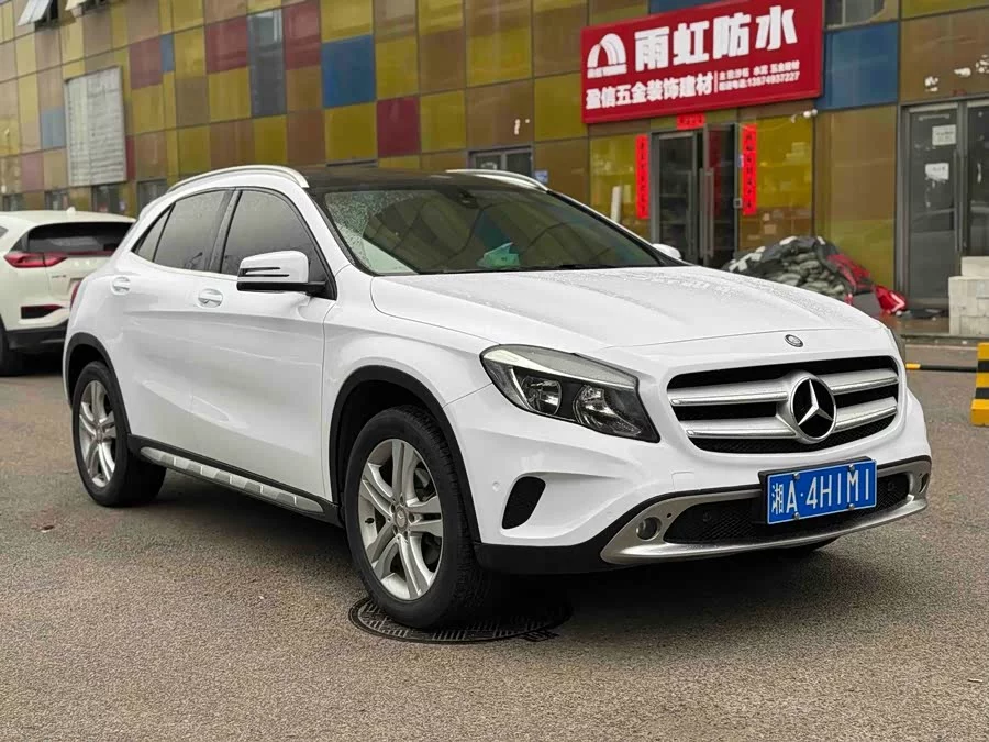 Mercedes Benz GLA