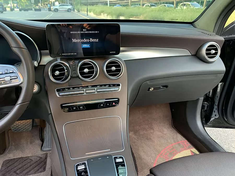 Mercedes Benz GLC