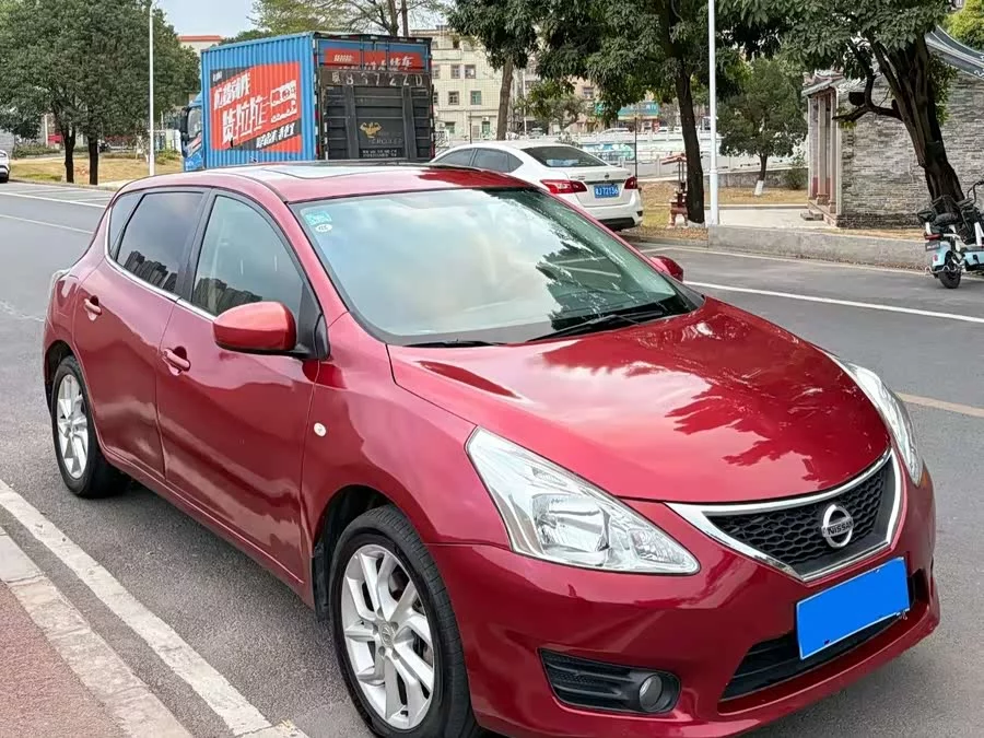 Nissan Tiida