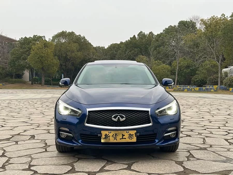Infiniti Q50L
