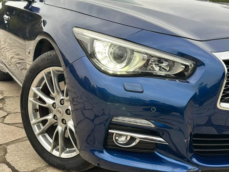 Infiniti Q50L