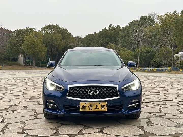 Infiniti Q50L