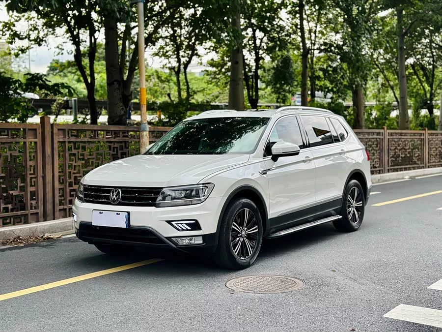 Volkswagen Tiguan L