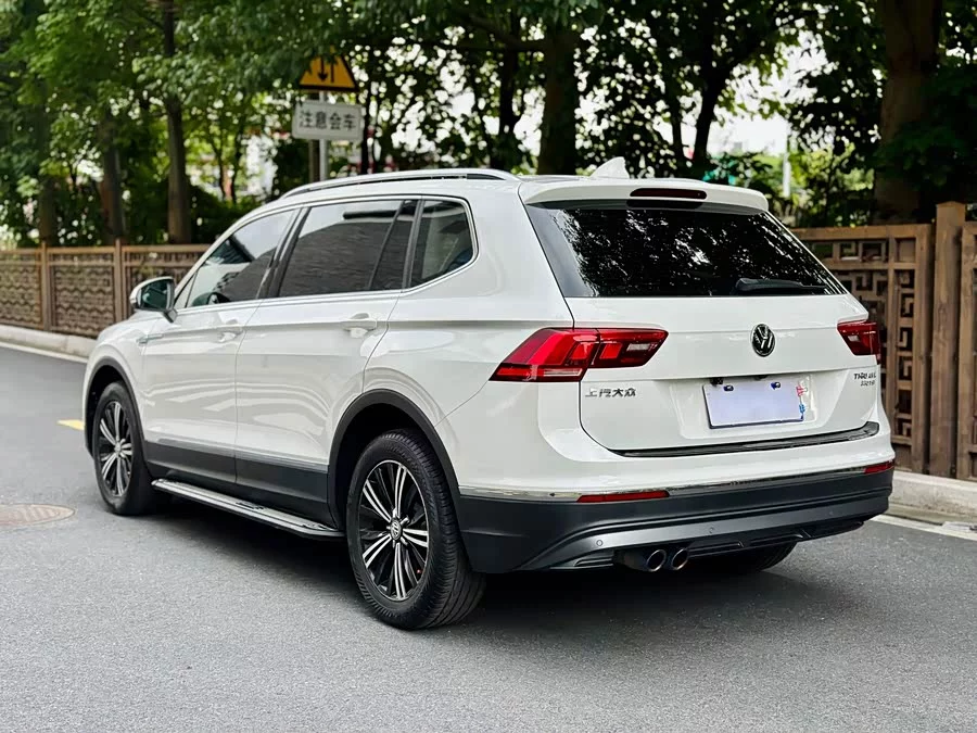 Volkswagen Tiguan L