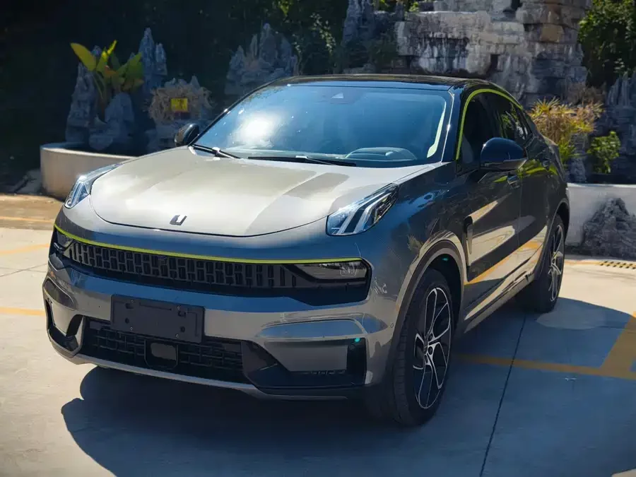 Lynk & Co 05