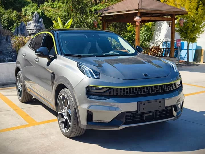 Lynk & Co 05