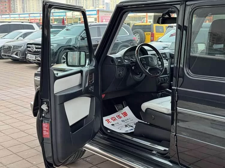 Mercedes Benz G-rated
