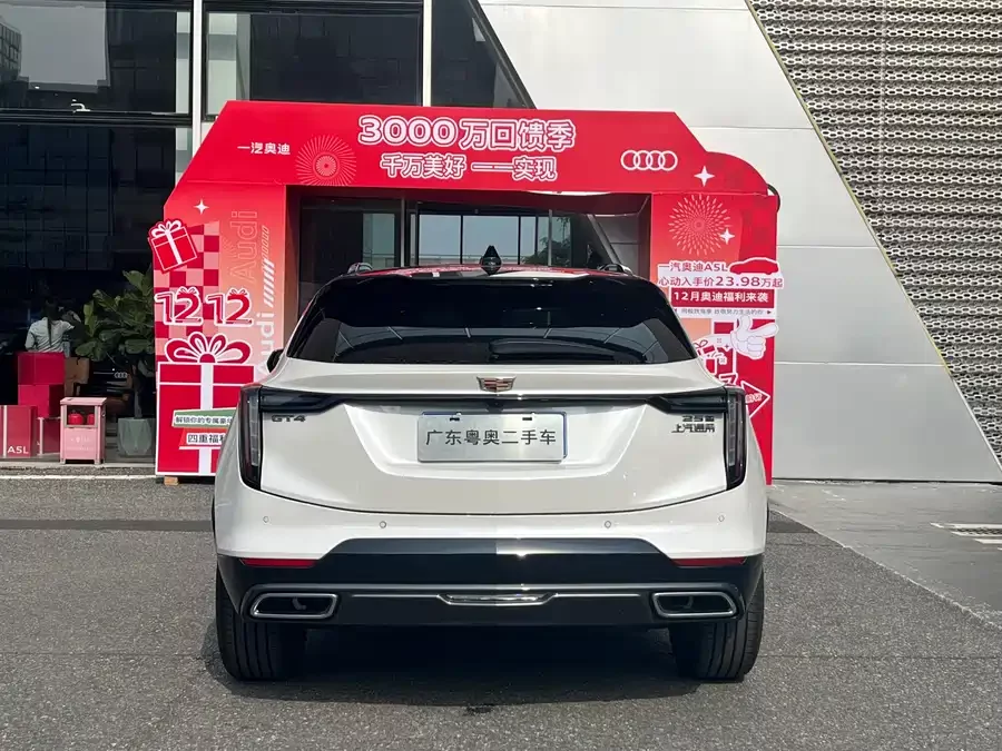 Cadillac GT4