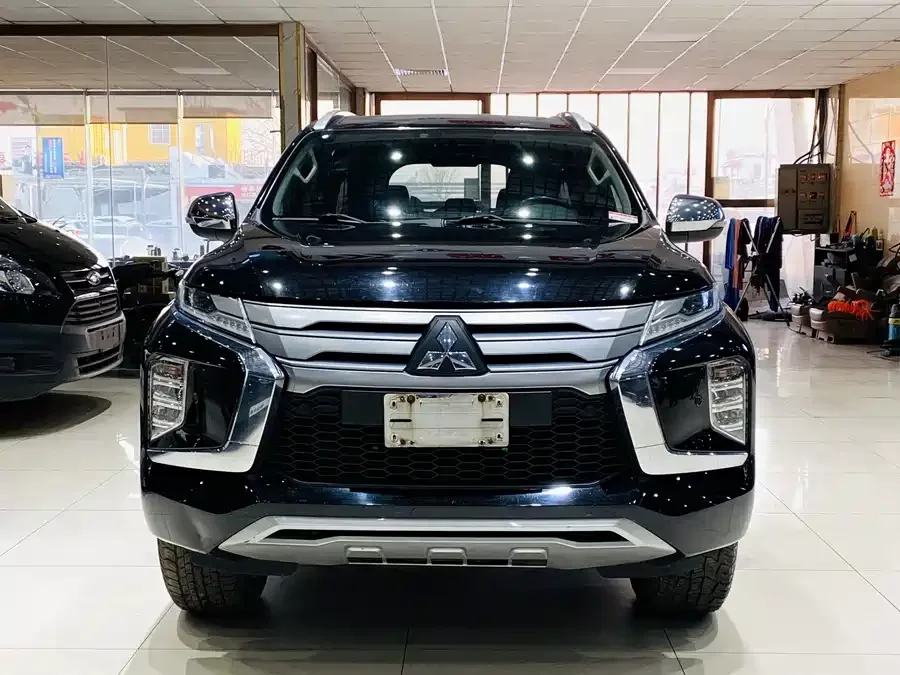 Mitsubishi Pajero Sport