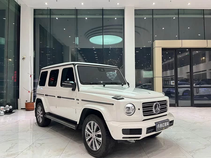 Mercedes Benz G-rated