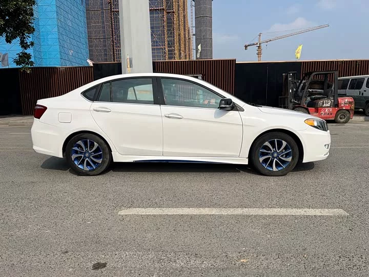 SOUEAST V5 Lingzhi