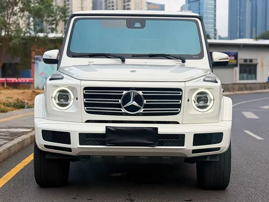 Mercedes Benz G-rated