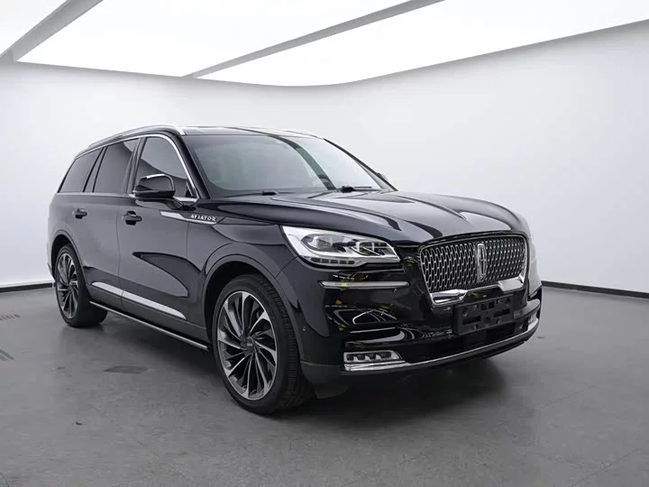 Lincoln aviator
