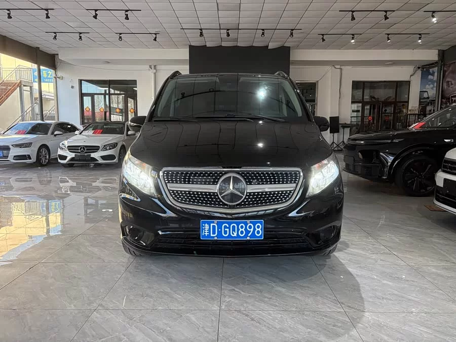 Mercedes Benz Vito