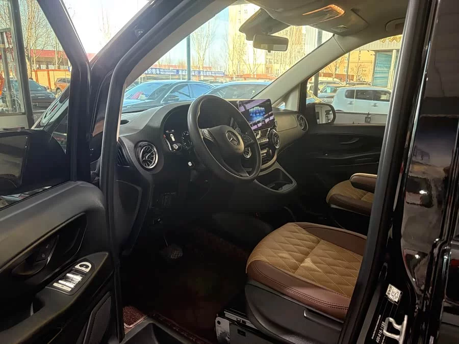 Mercedes Benz Vito