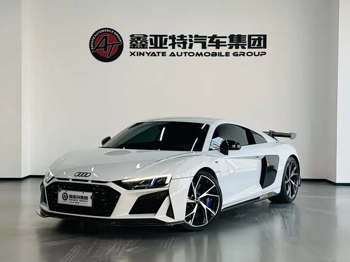 Audi R8