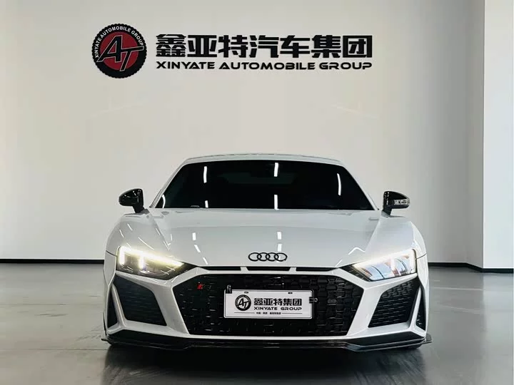 Audi R8